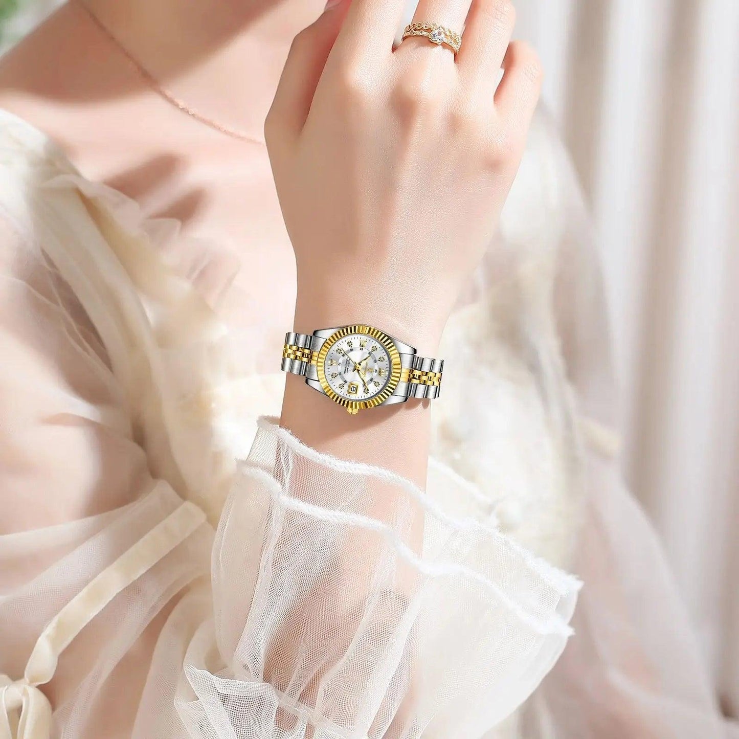 Elegant Women Waterproof Quartz Watch
