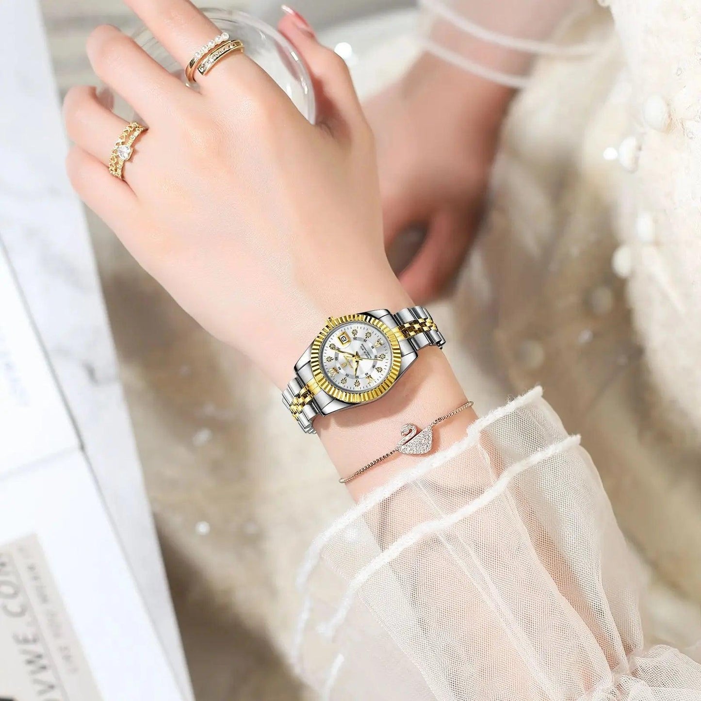 Elegant Women Waterproof Quartz Watch